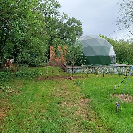 Glamping Glamping Dôme Benzène Fonmourenne