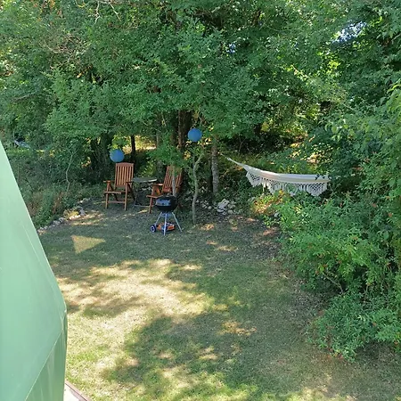 Glamping Glamping Dôme Benzène Fonmourenne